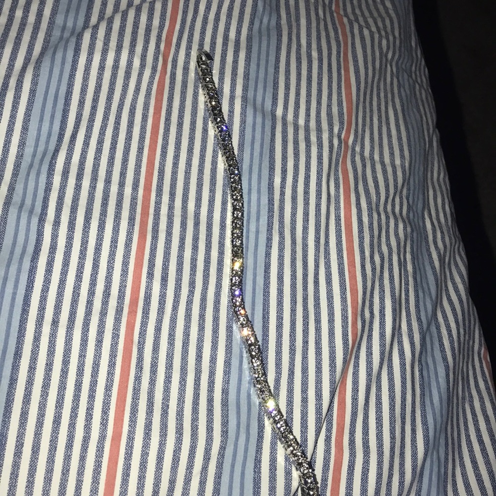 Tennis bracelet
